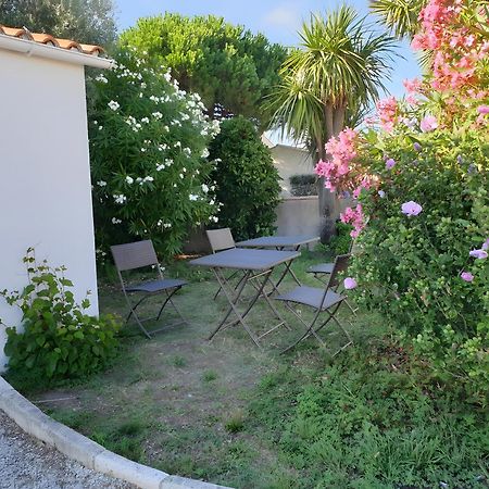 Maison D'Hotes Le Grillon La Brée-les-Bains Esterno foto
