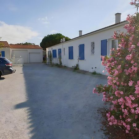 Maison D'Hotes Le Grillon La Brée-les-Bains Esterno foto